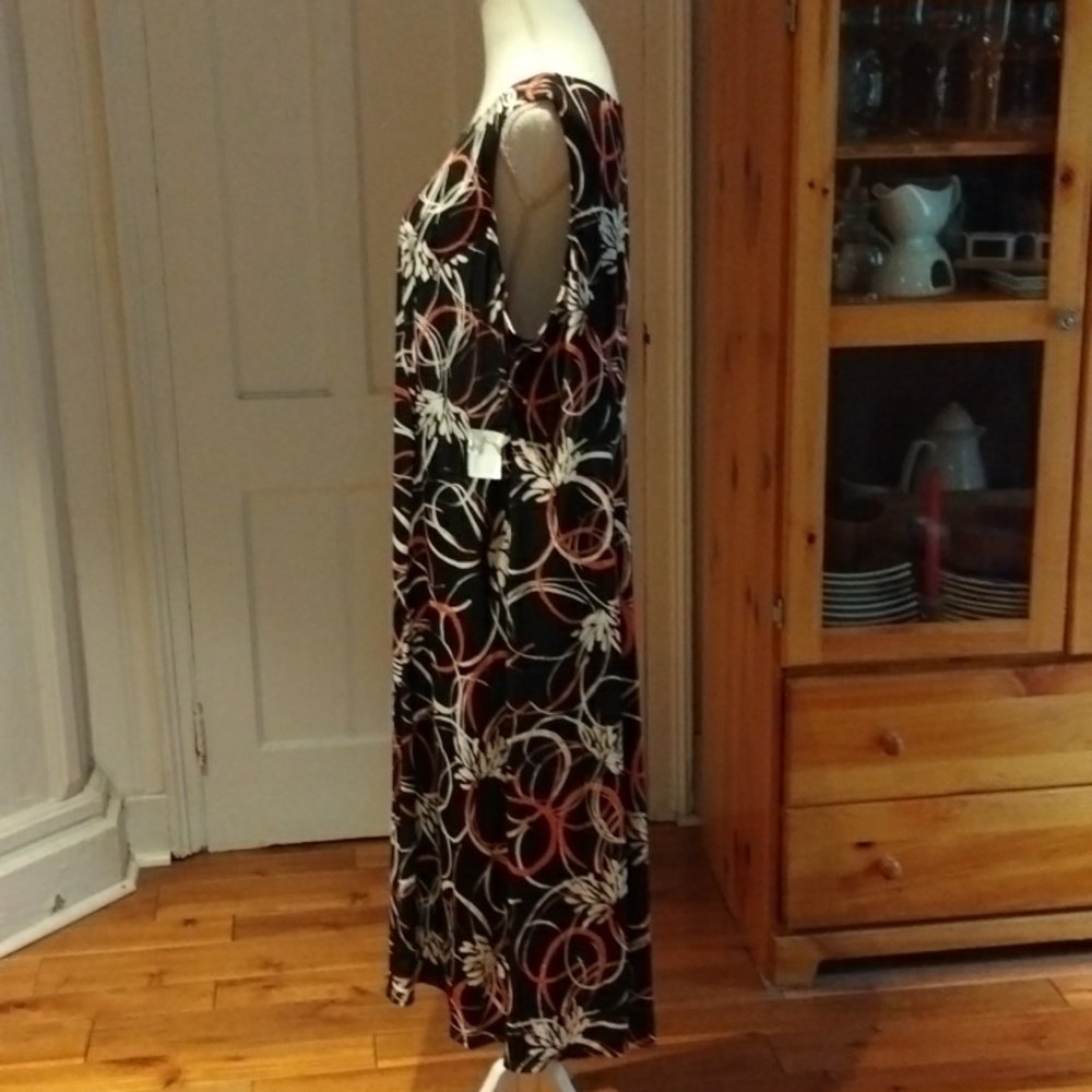 Danny & Nicole Pullover Sleeveless Shift Dress - Picture 4 of 9